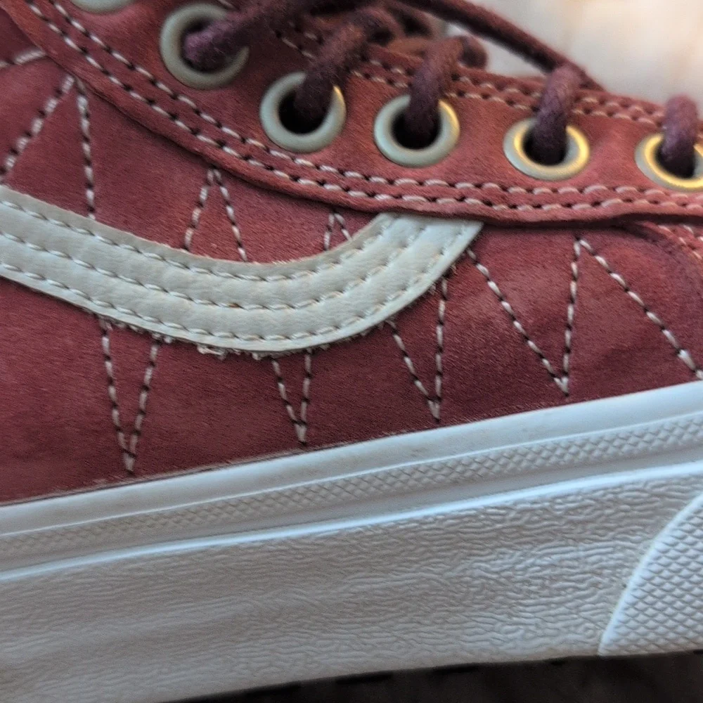 Vans SK8 Hi Shoes Women Size 6 Sneakers Red Suede Old Skool Sherpa Scotchgard‎